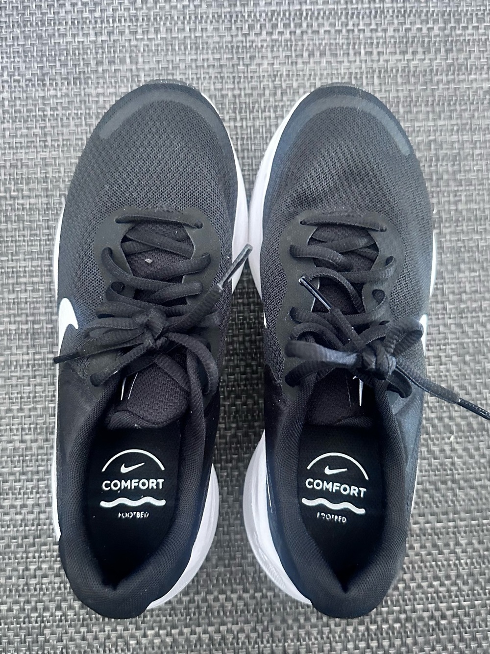 Nike Black & White Comfort Running Sneakers